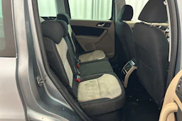 harmaa Skoda Yeti 2010 kuva 11.