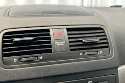harmaa Skoda Yeti 2010 kuva 18.