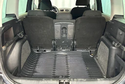 harmaa Skoda Yeti 2010 kuva 24.