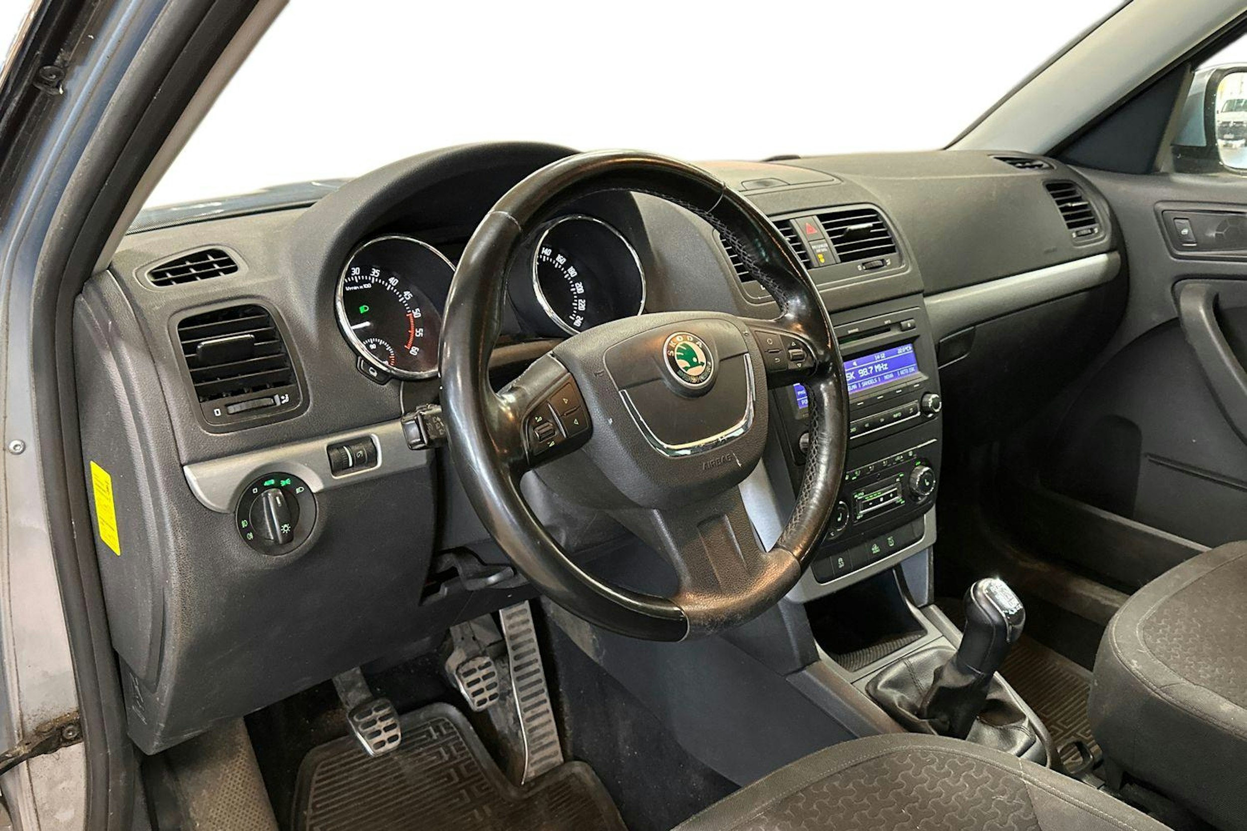 sininen Skoda Yeti 2010 kuva 3.