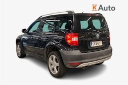 musta Skoda Yeti 2010 kuva 2.