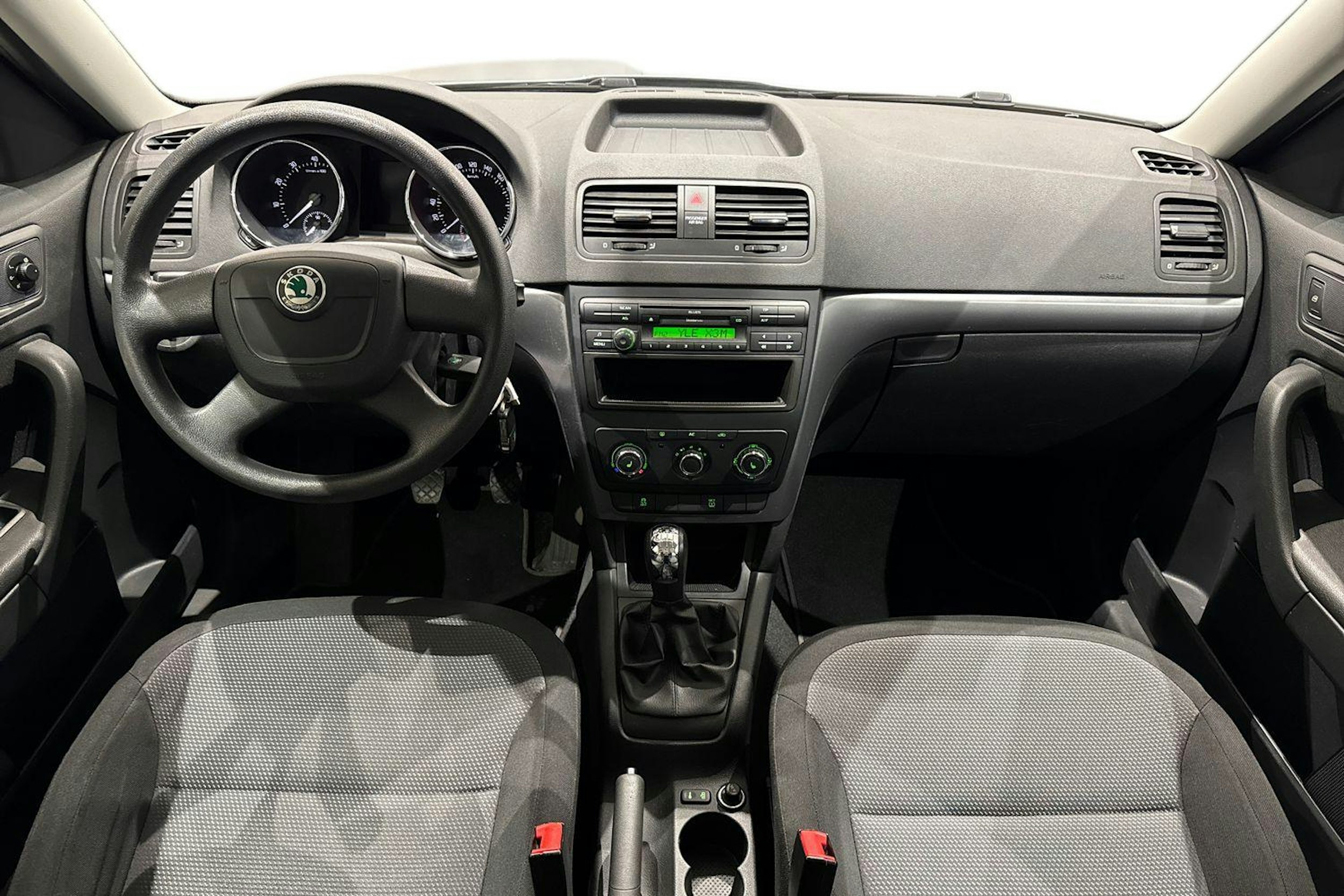 harmaa Skoda Yeti 2010 kuva 9.