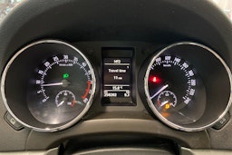 ruskea (beige) Skoda Yeti 2010 kuva 14.