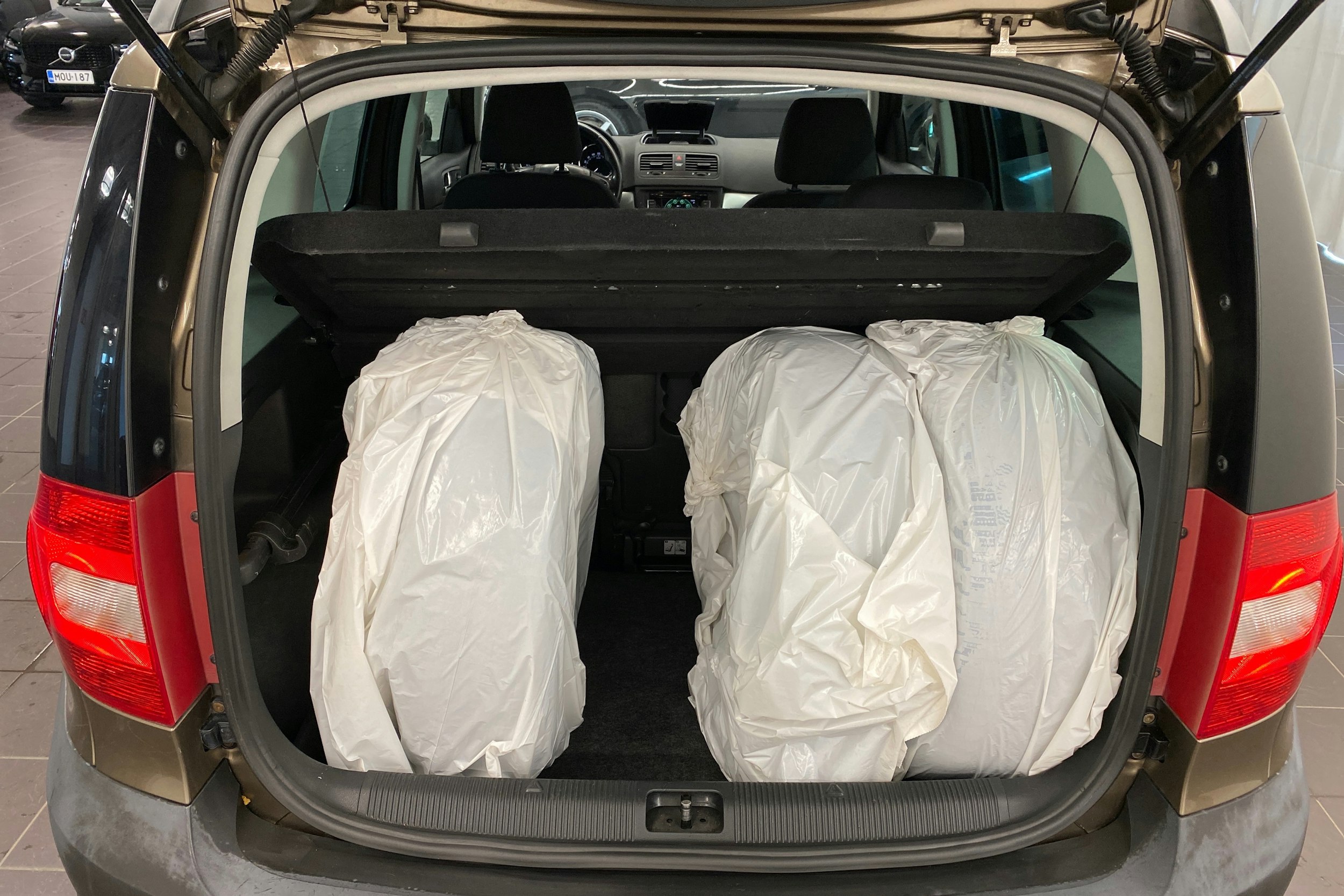 ruskea (beige) Skoda Yeti 2010 kuva 21.