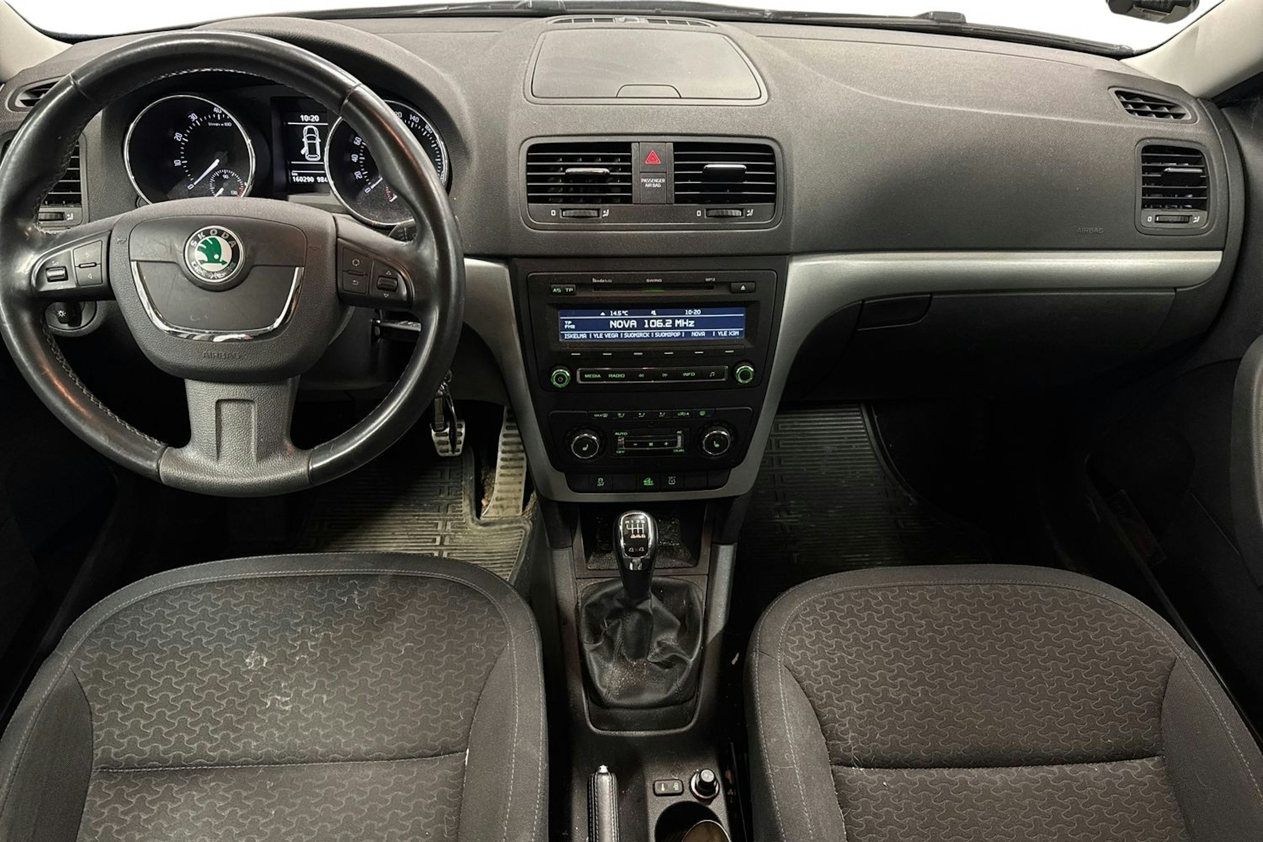 Ruskea (beige) Skoda Yeti 2011 kuva 7.