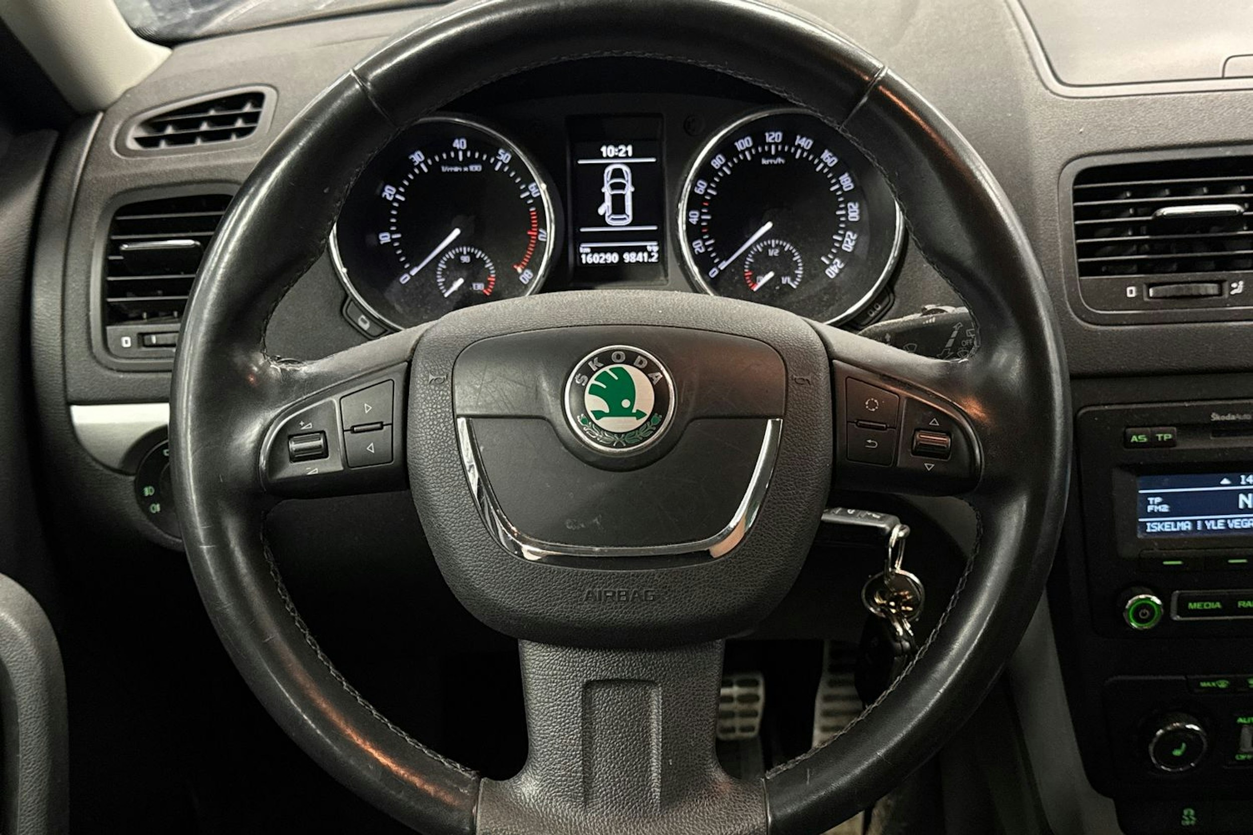 Ruskea (beige) Skoda Yeti 2011 kuva 11.