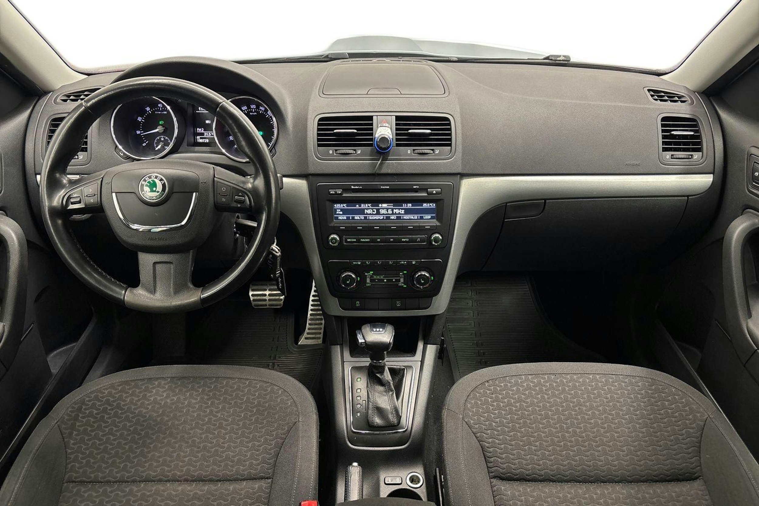 Sininen Skoda Yeti 2011 kuva 9.