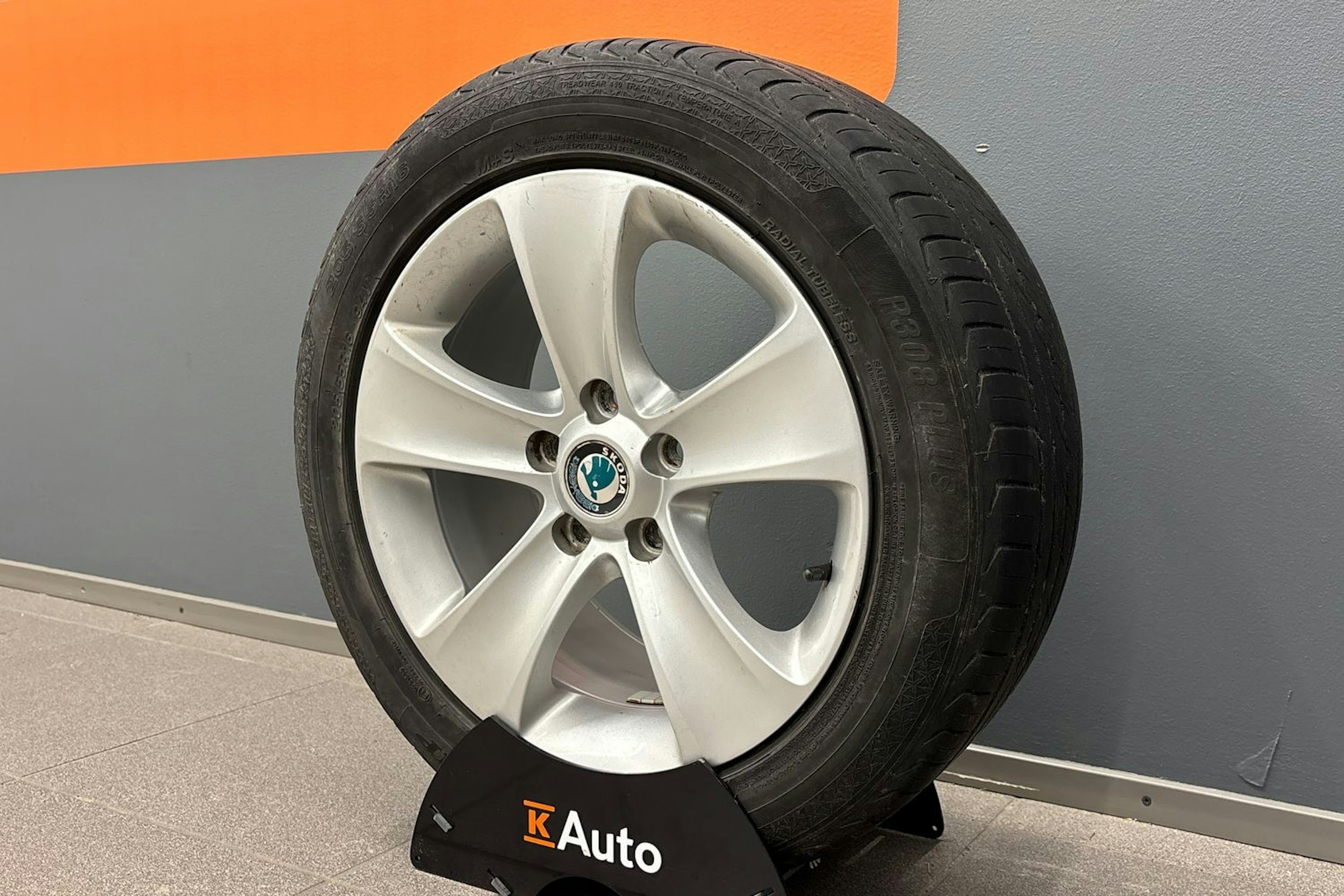 Sininen Skoda Yeti 2011 kuva 13.