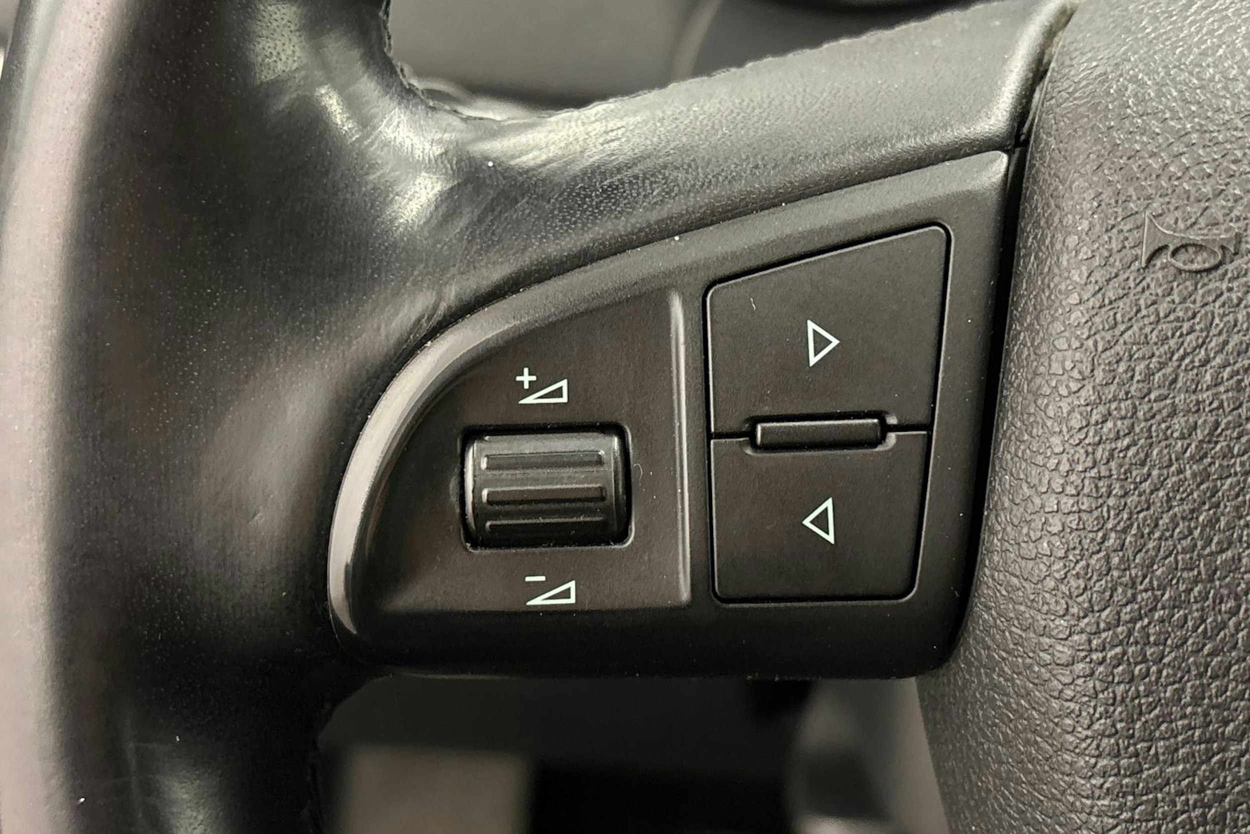 Sininen Skoda Yeti 2011 kuva 16.