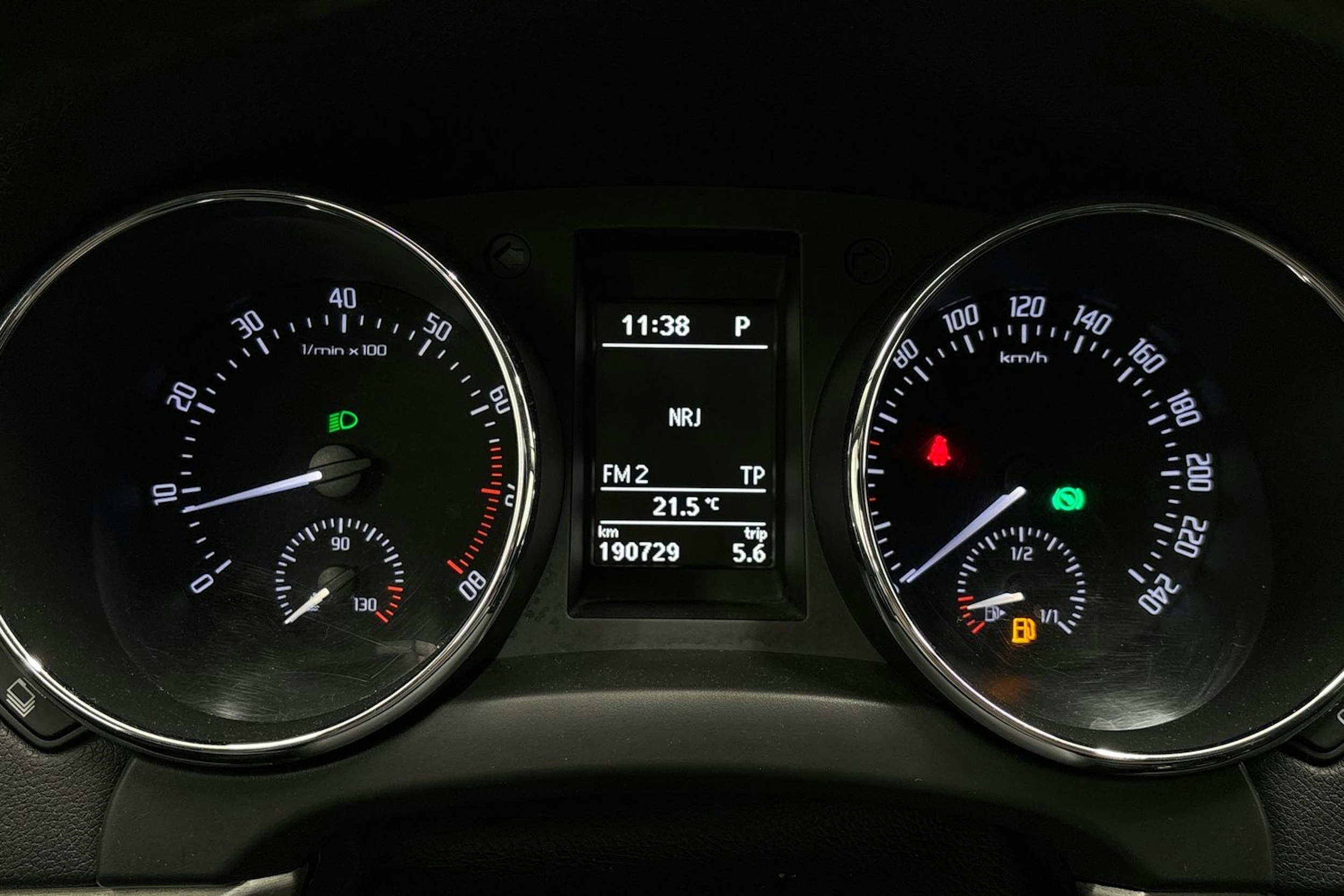 Sininen Skoda Yeti 2011 kuva 19.