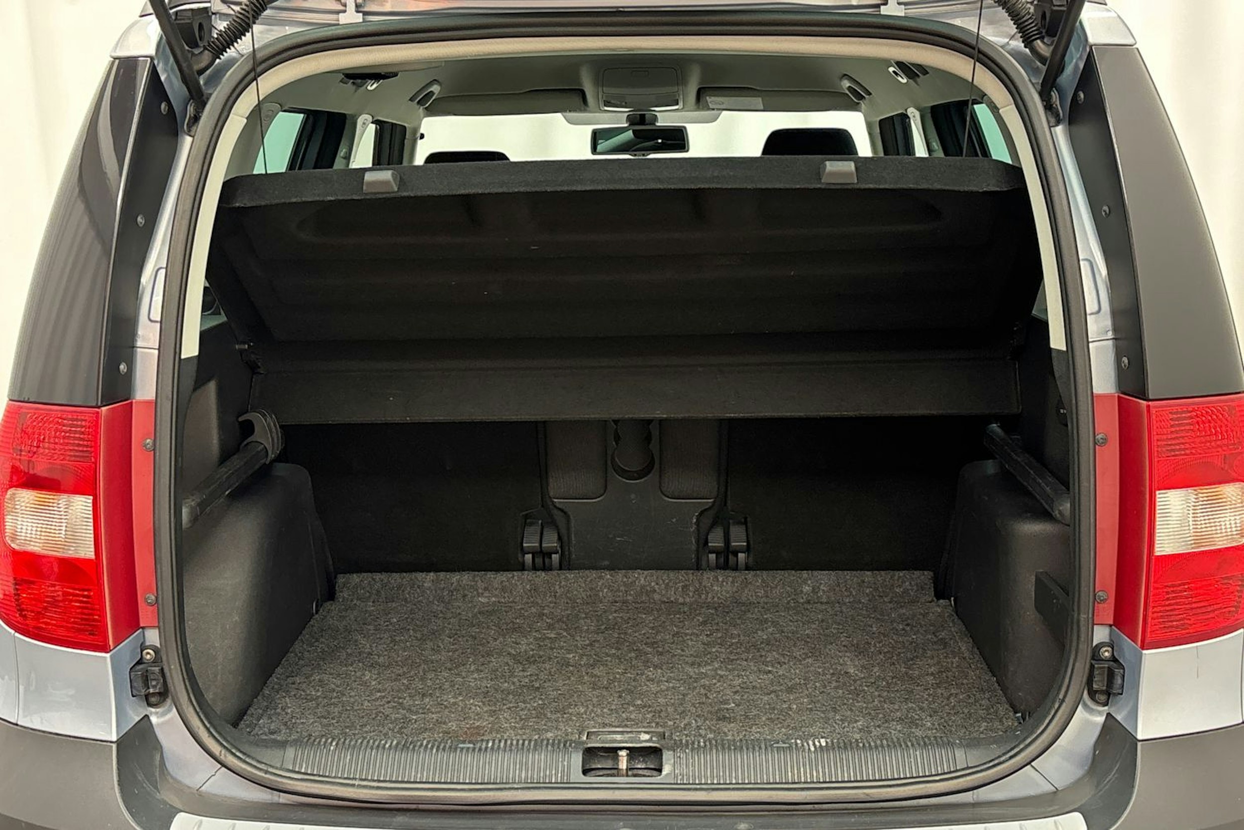 Sininen Skoda Yeti 2011 kuva 23.