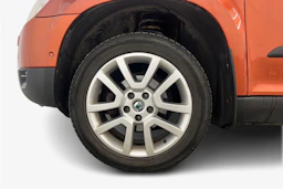 Punainen Skoda Yeti 2011 kuva 9.