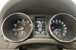 Punainen Skoda Yeti 2011 kuva 13.