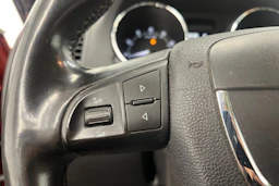 Punainen Skoda Yeti 2011 kuva 14.