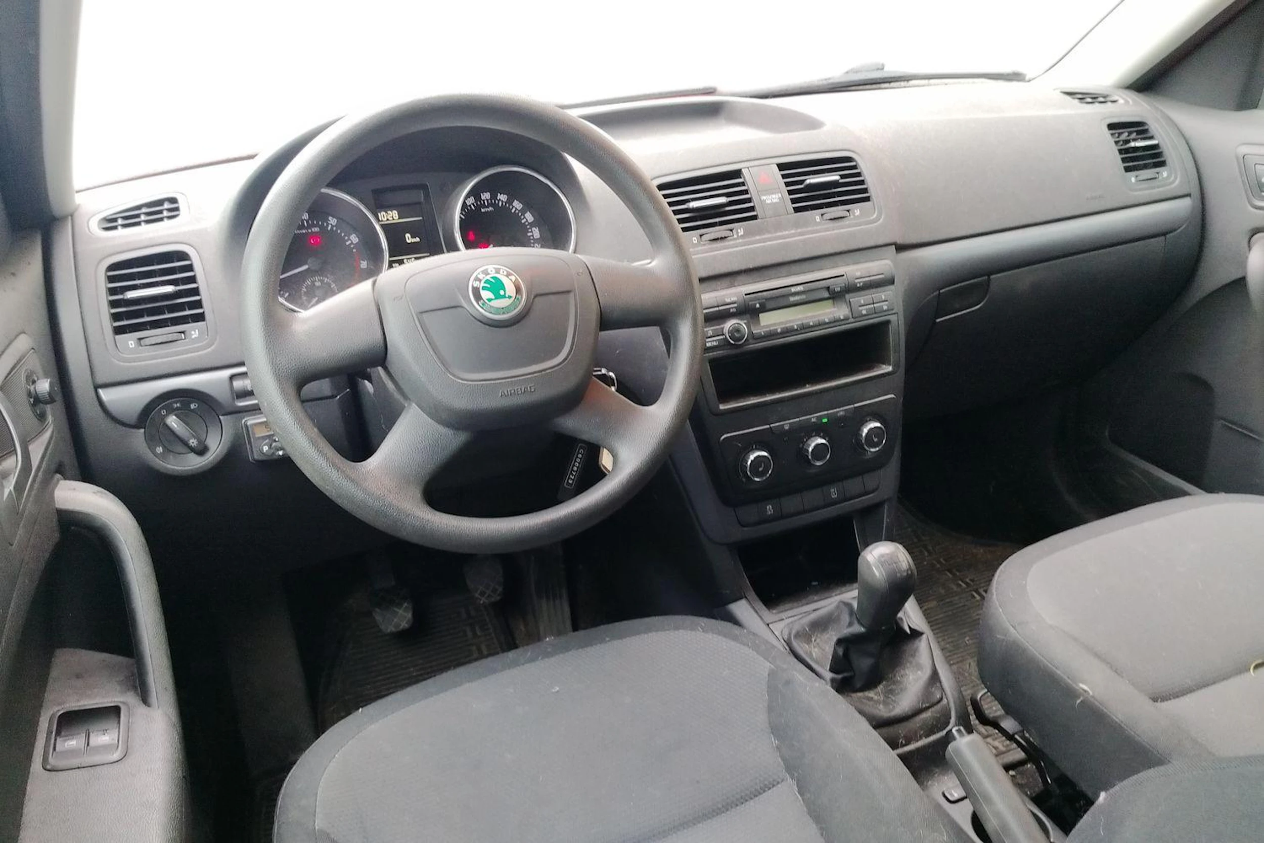 punainen Skoda Yeti 2011 kuva 3.