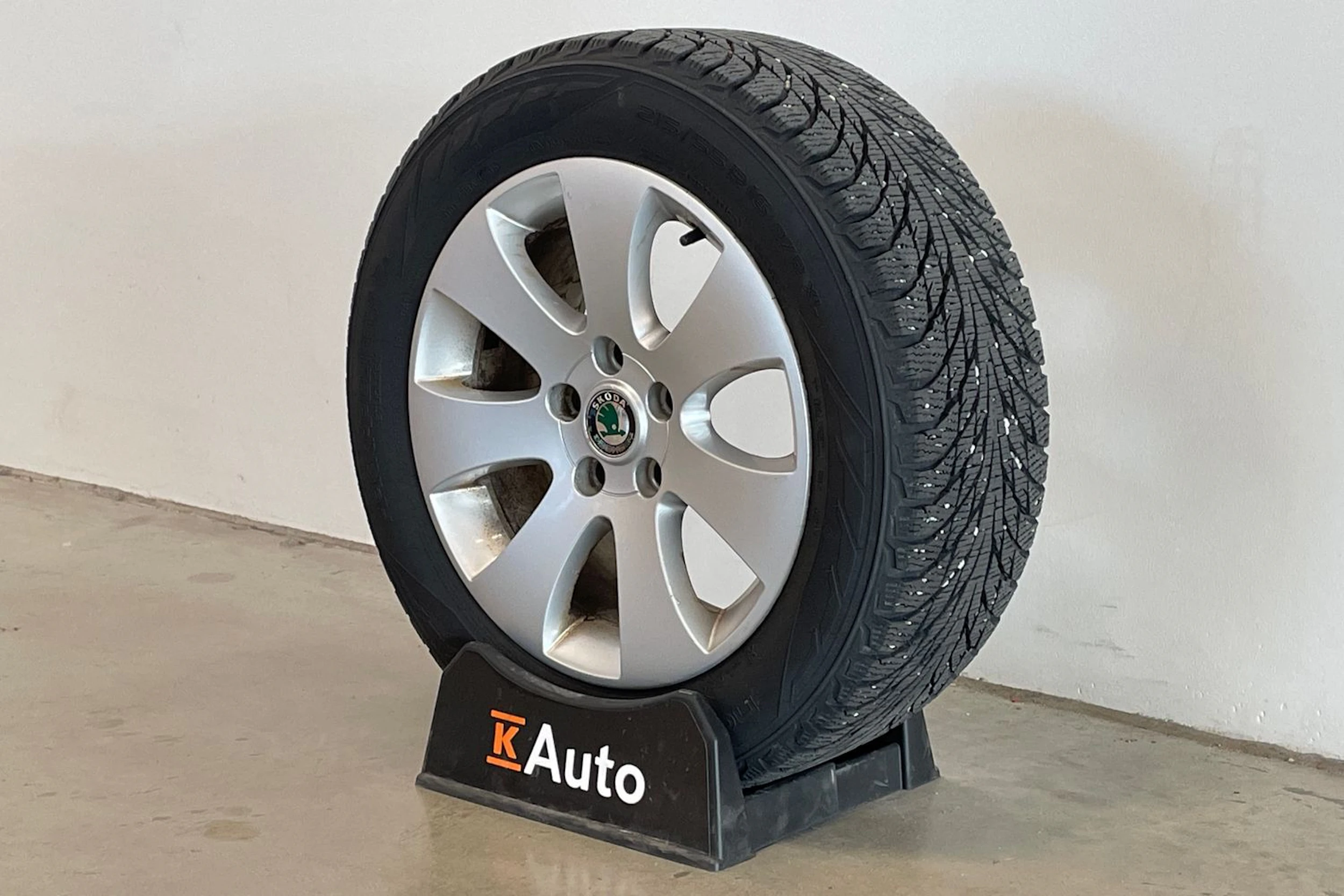 punainen Skoda Yeti 2012 kuva 13.