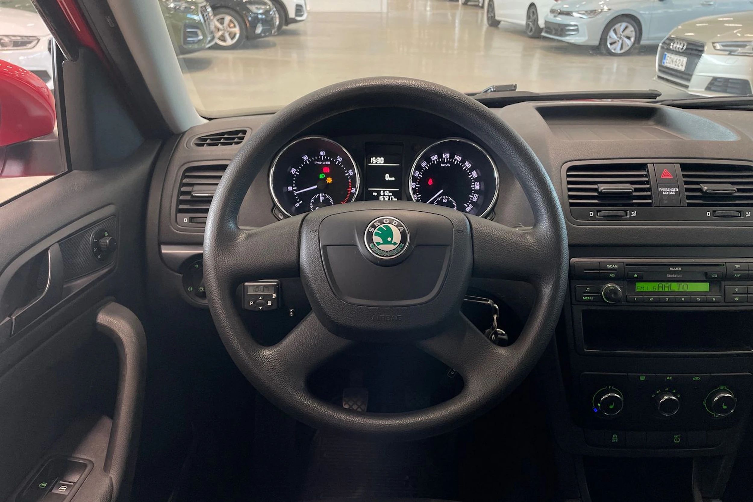 punainen Skoda Yeti 2012 kuva 16.