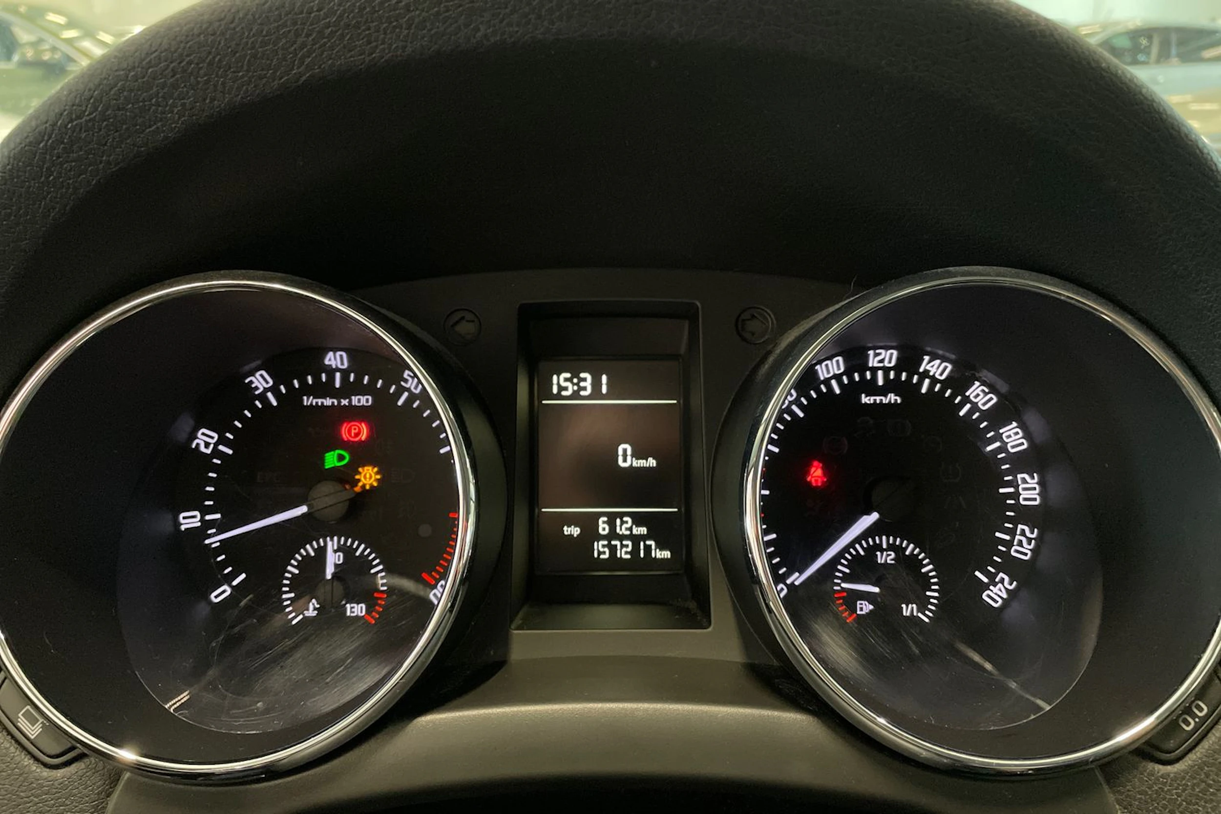 punainen Skoda Yeti 2012 kuva 17.