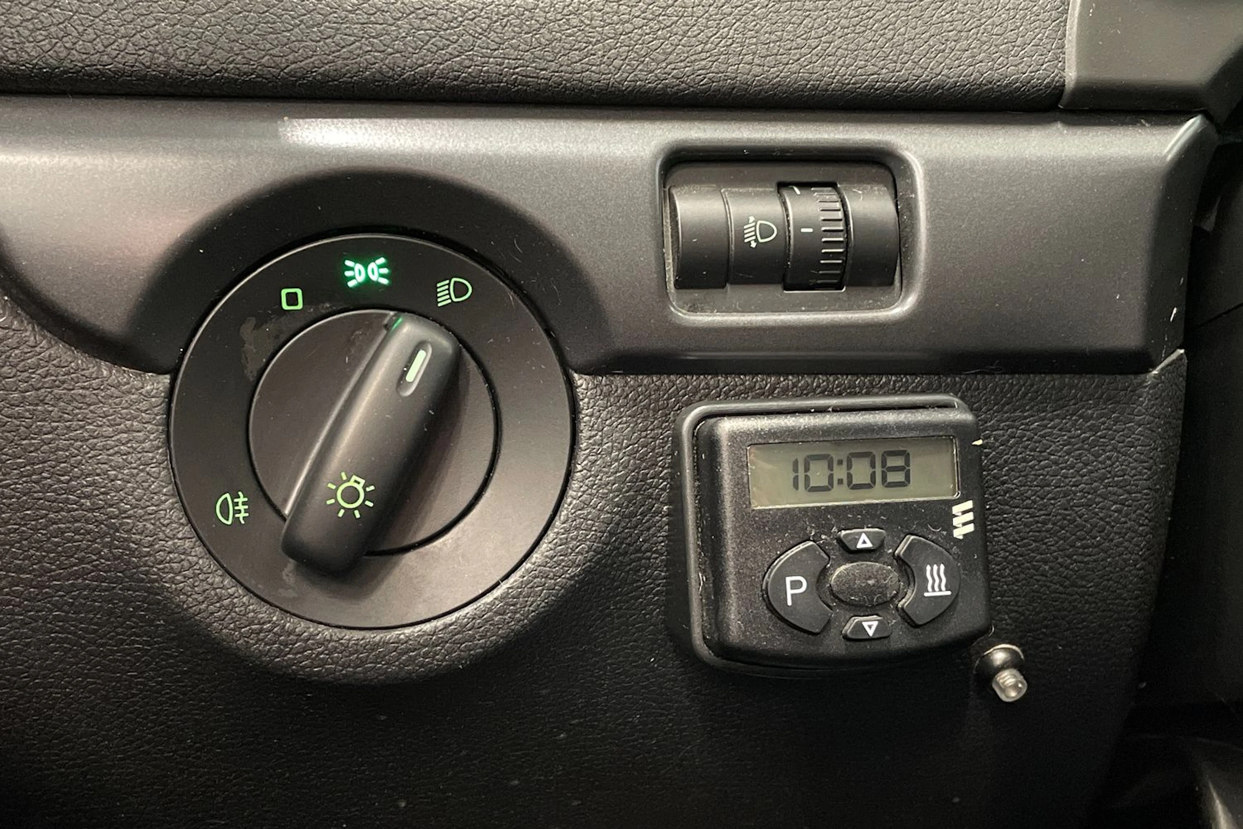 punainen Skoda Yeti 2012 kuva 18.