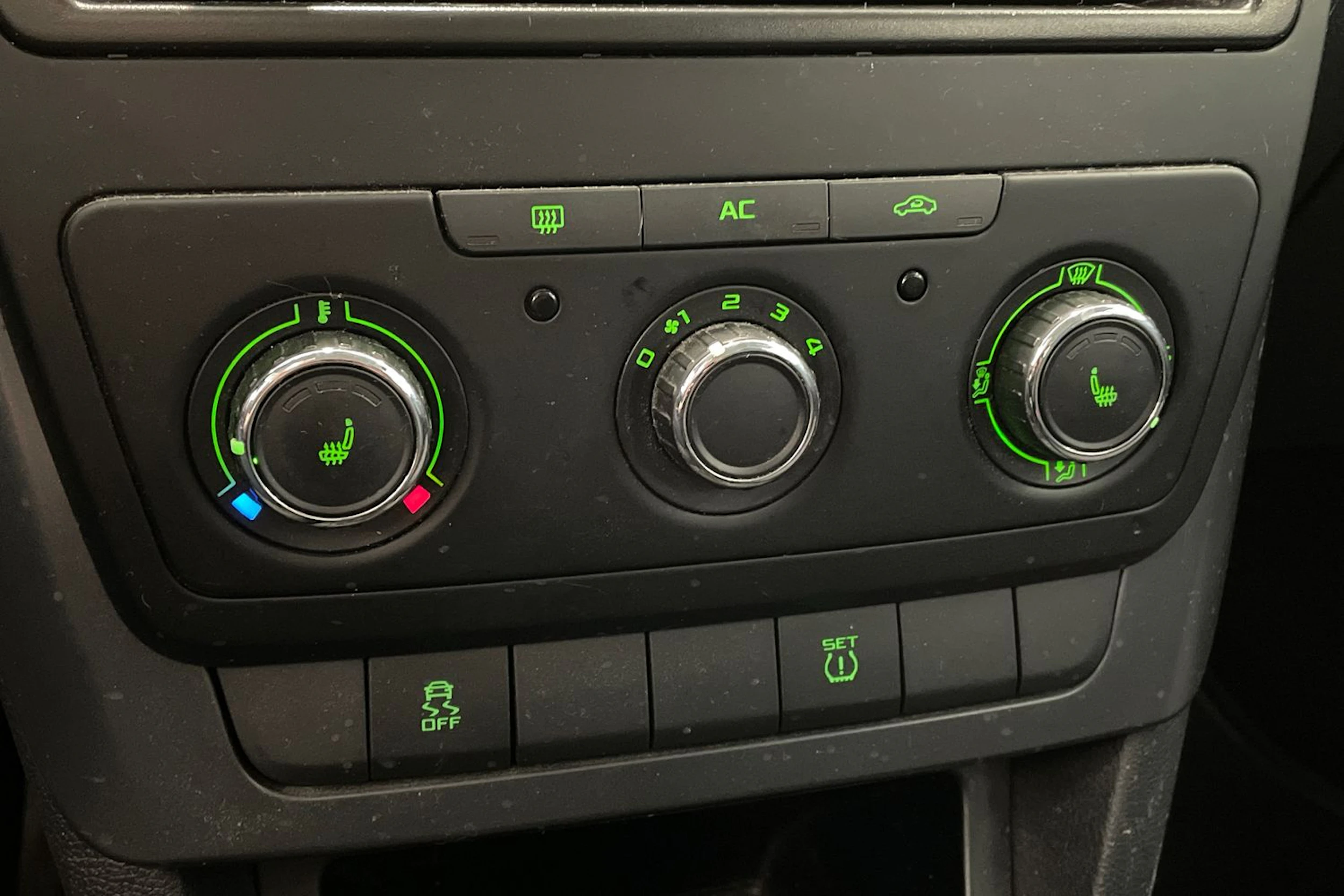 punainen Skoda Yeti 2012 kuva 20.