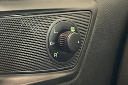 punainen Skoda Yeti 2012 kuva 23.