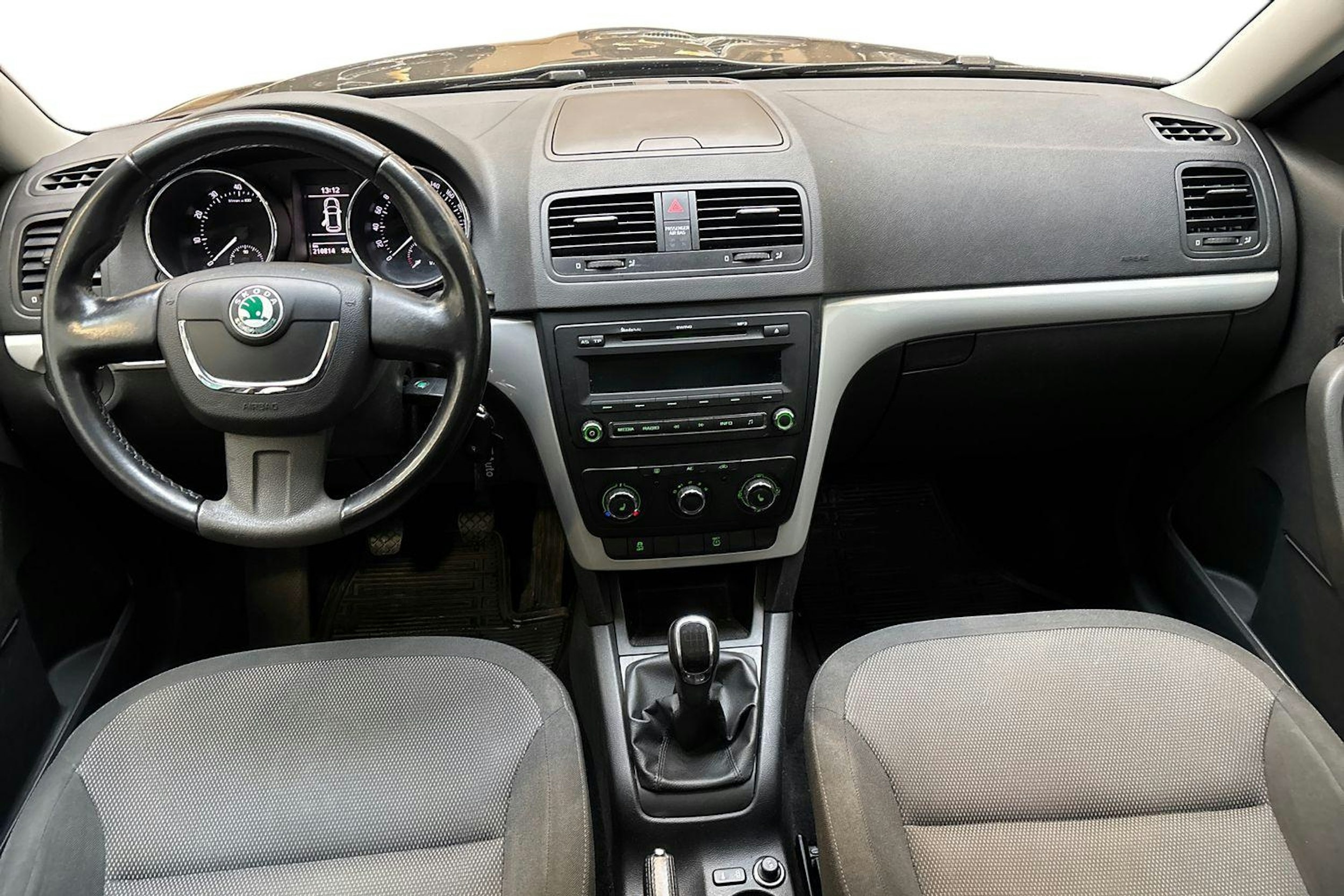 ruskea (beige) Skoda Yeti 2012 kuva 6.