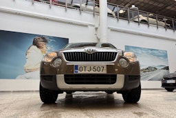 ruskea (beige) Skoda Yeti 2012 kuva 14.