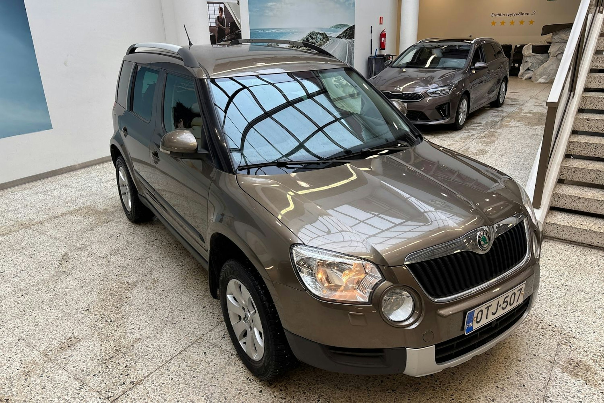 ruskea (beige) Skoda Yeti 2012 kuva 15.