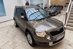ruskea (beige) Skoda Yeti 2012 kuva 15.