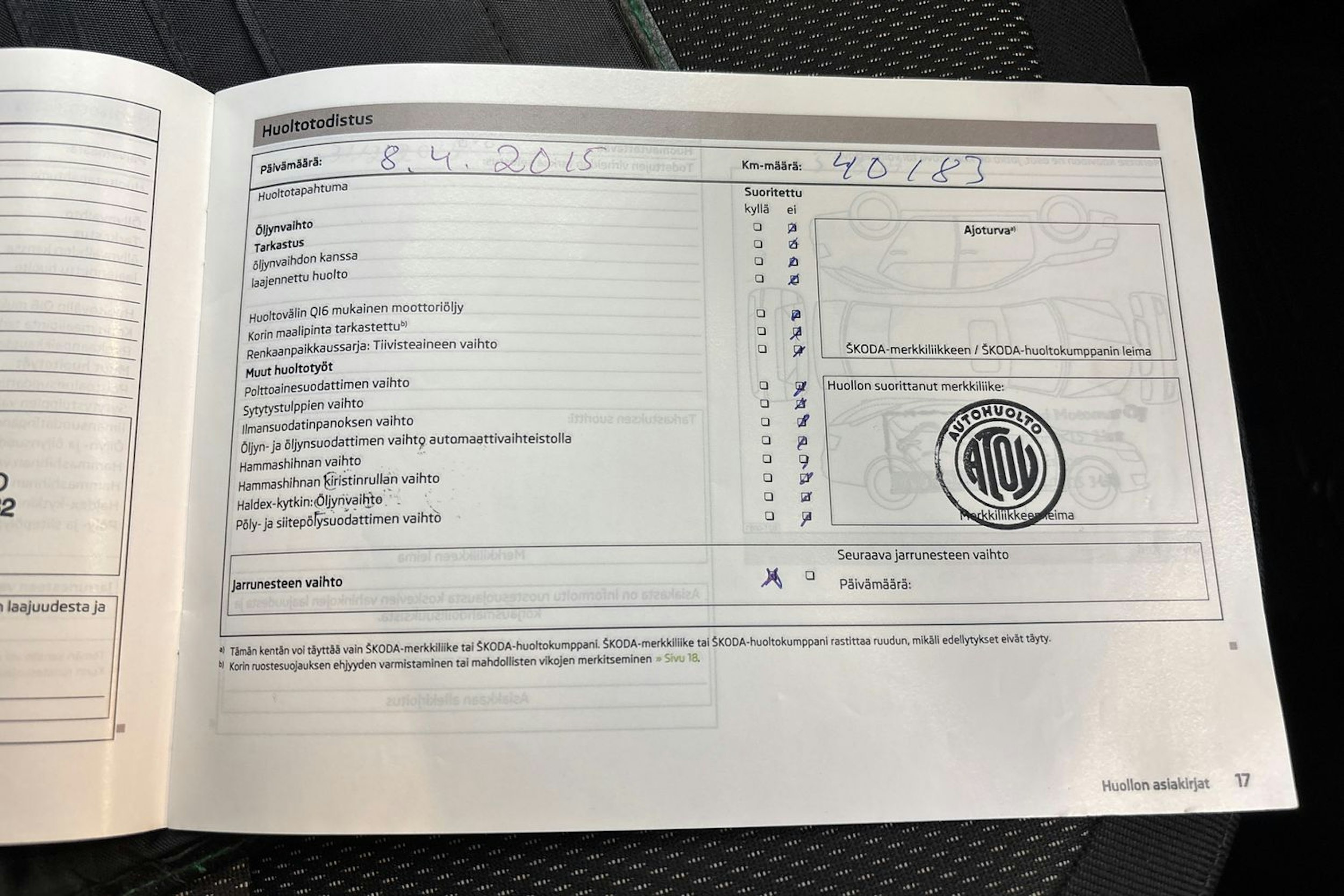 ruskea (beige) Skoda Yeti 2012 kuva 22.