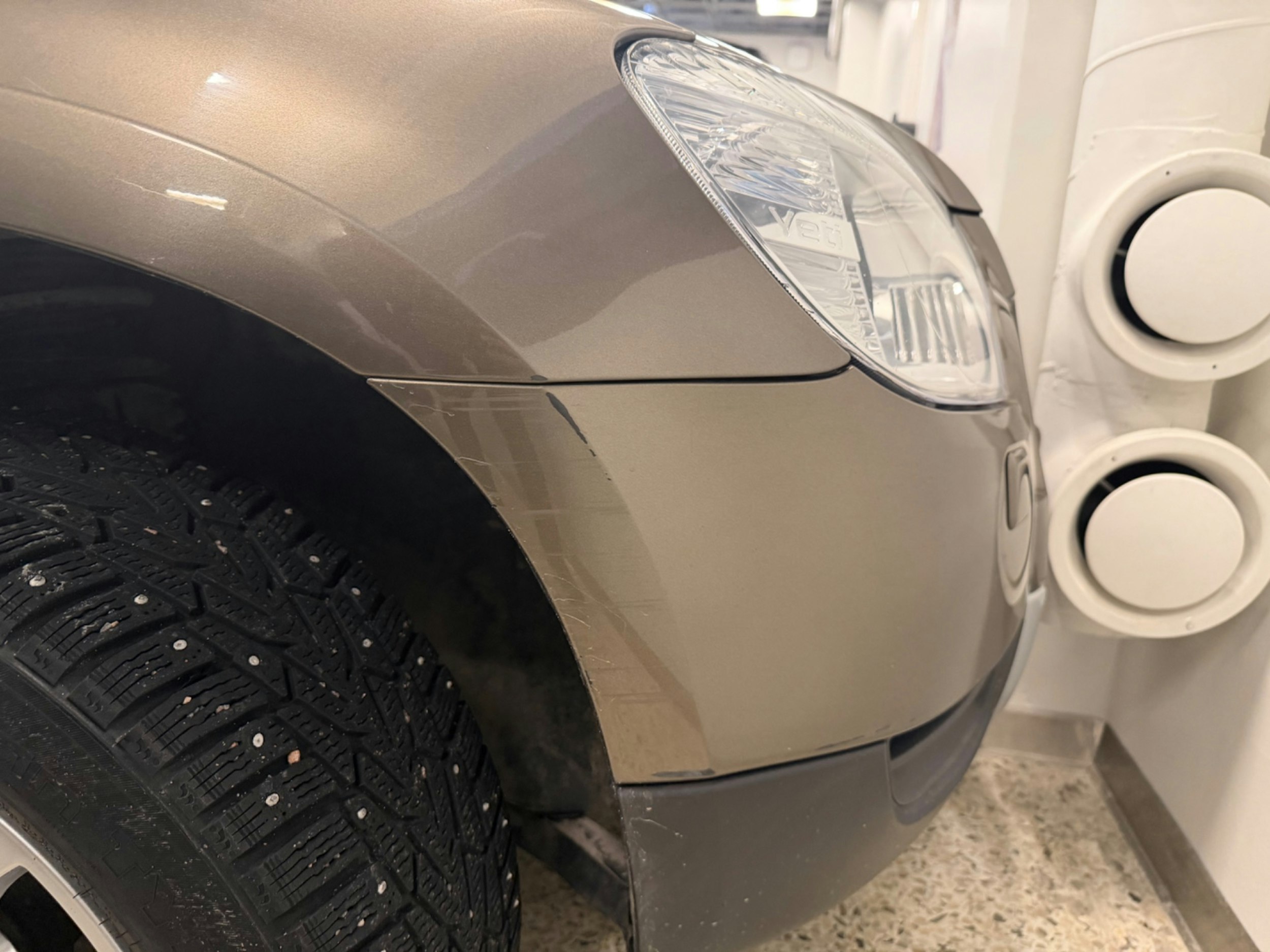 ruskea (beige) Skoda Yeti 2012 kuva 33.