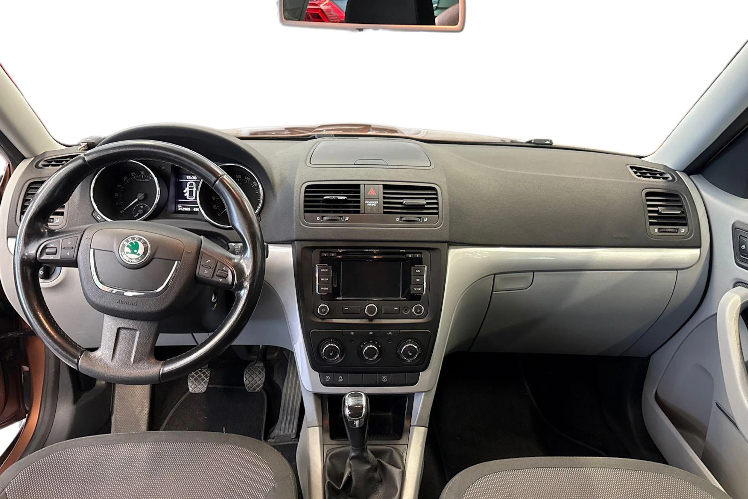 Oranssi Skoda Yeti 2012 kuva 7.