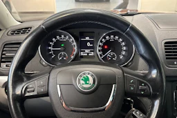Oranssi Skoda Yeti 2012 kuva 12.
