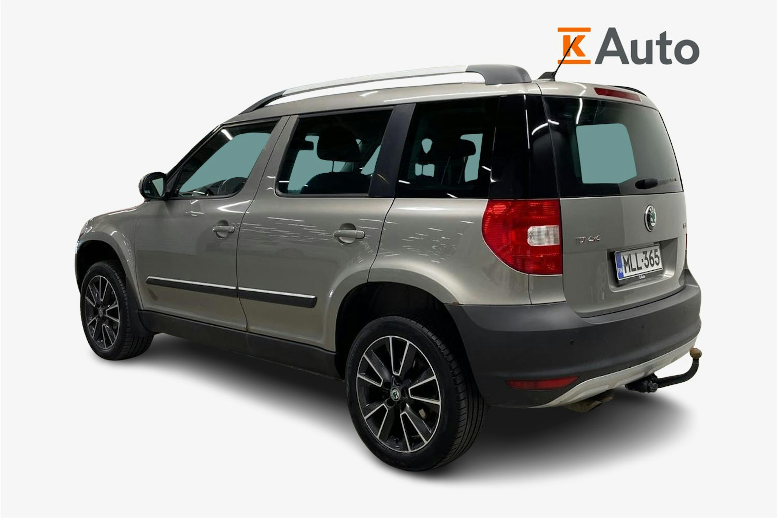 ruskea (beige) Skoda Yeti 2013 kuva 2.