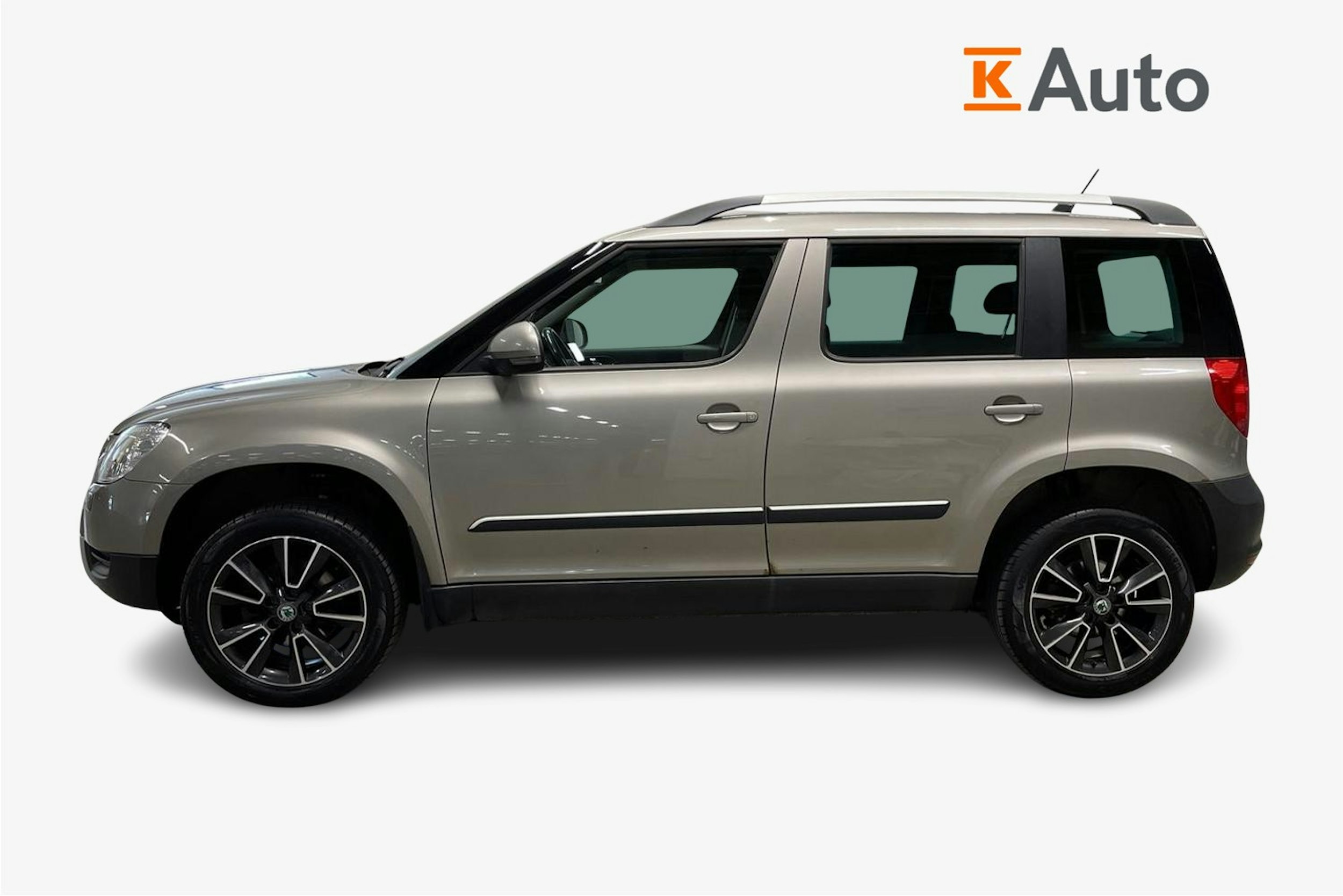 ruskea (beige) Skoda Yeti 2013 kuva 6.