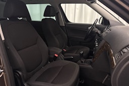 ruskea (beige) Skoda Yeti 2013 kuva 13.