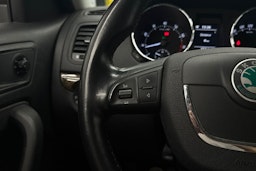 ruskea (beige) Skoda Yeti 2013 kuva 15.