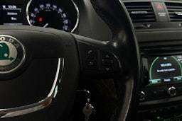 ruskea (beige) Skoda Yeti 2013 kuva 16.