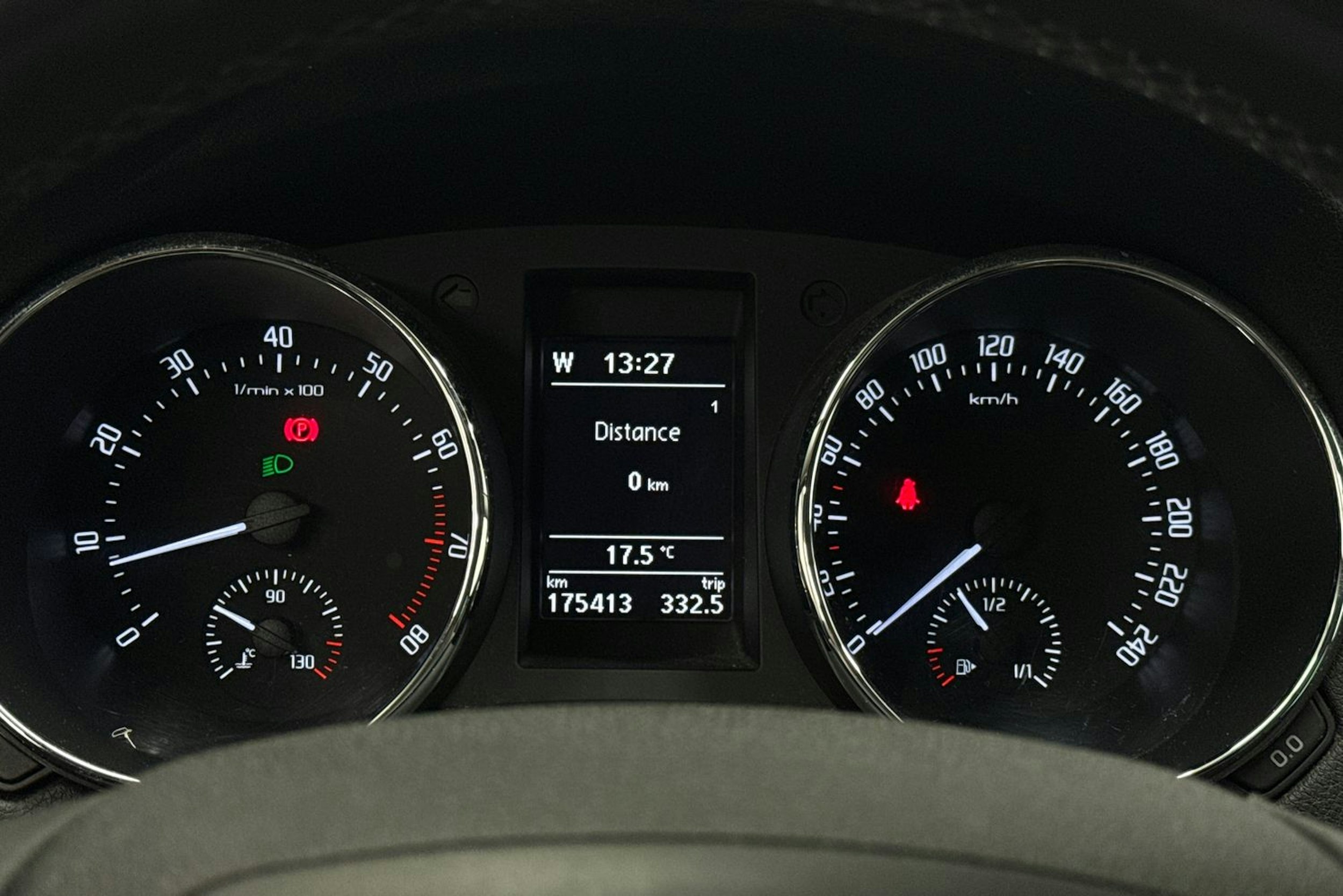 ruskea (beige) Skoda Yeti 2013 kuva 17.