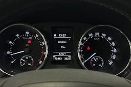 ruskea (beige) Skoda Yeti 2013 kuva 17.