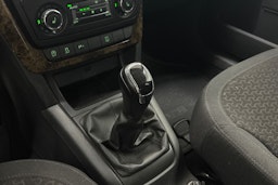 ruskea (beige) Skoda Yeti 2013 kuva 21.