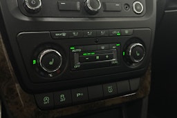ruskea (beige) Skoda Yeti 2013 kuva 23.