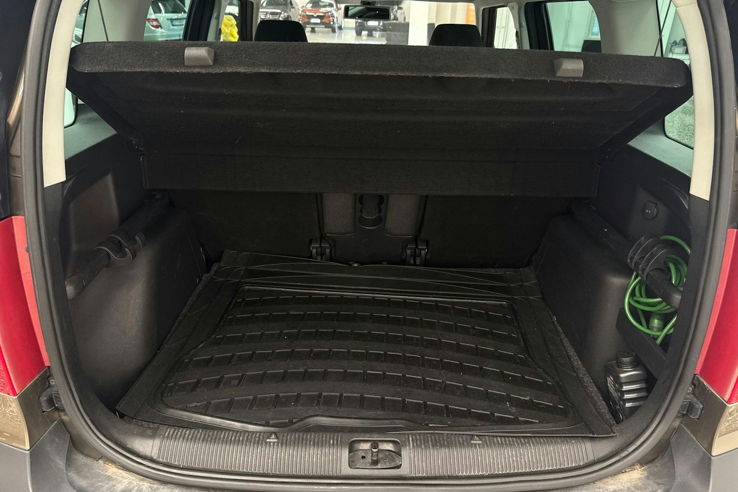 ruskea (beige) Skoda Yeti 2013 kuva 32.
