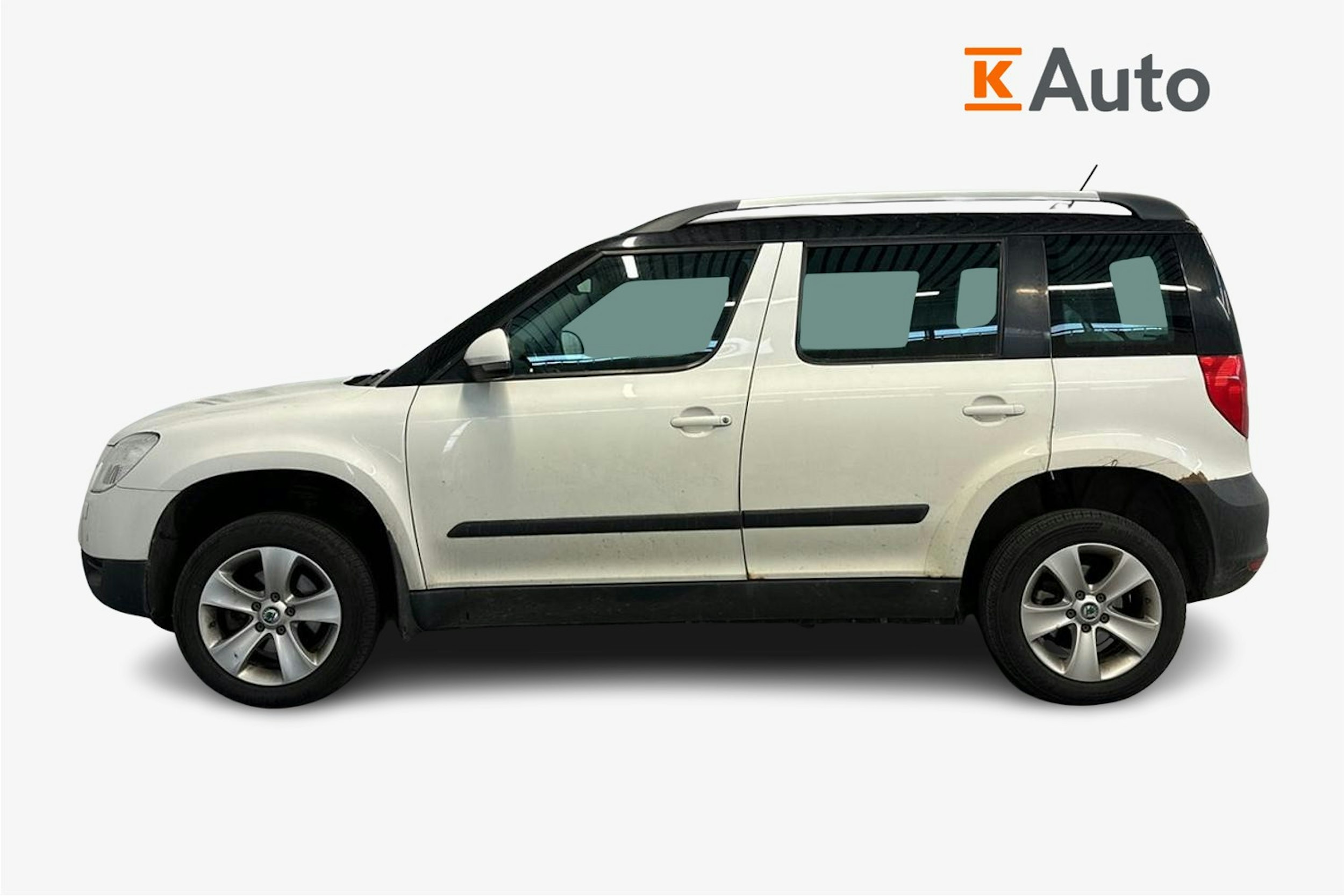 Valkoinen Skoda Yeti 2013 kuva 6.