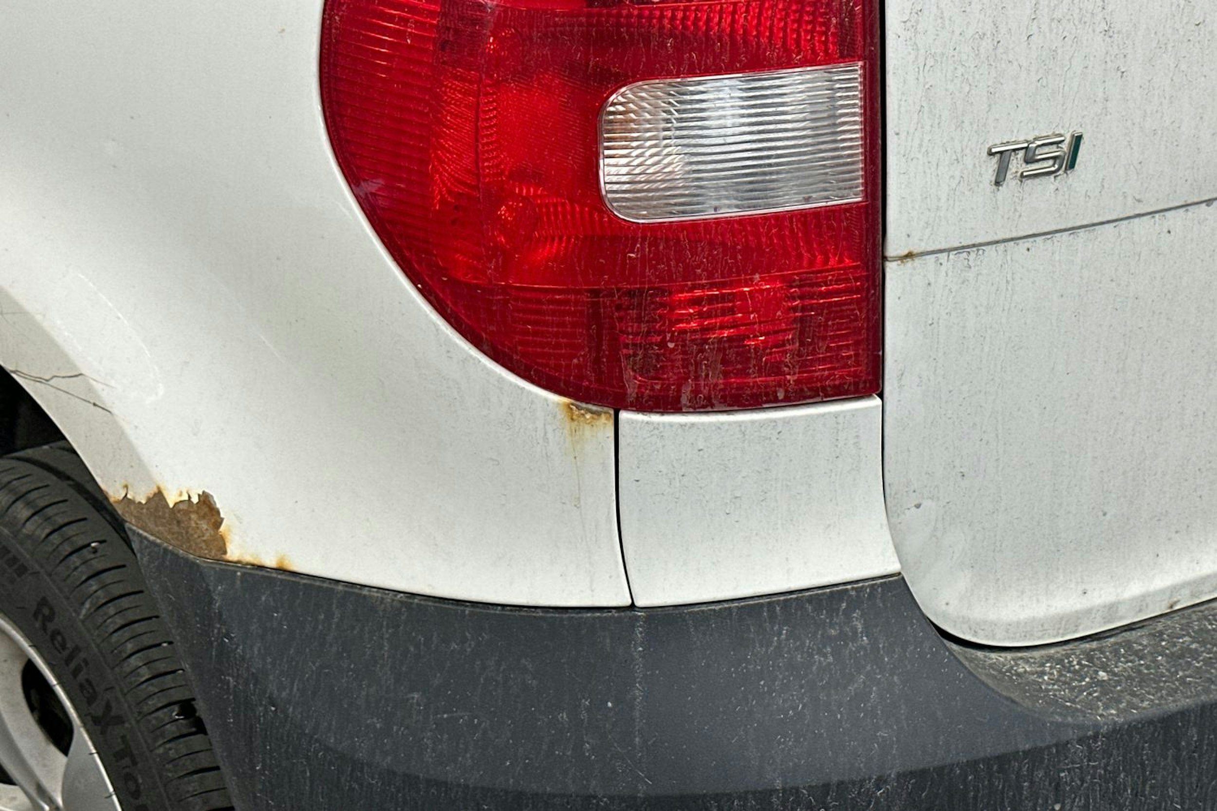 Valkoinen Skoda Yeti 2013 kuva 25.