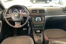 ruskea (beige) Skoda Yeti 2013 kuva 7.