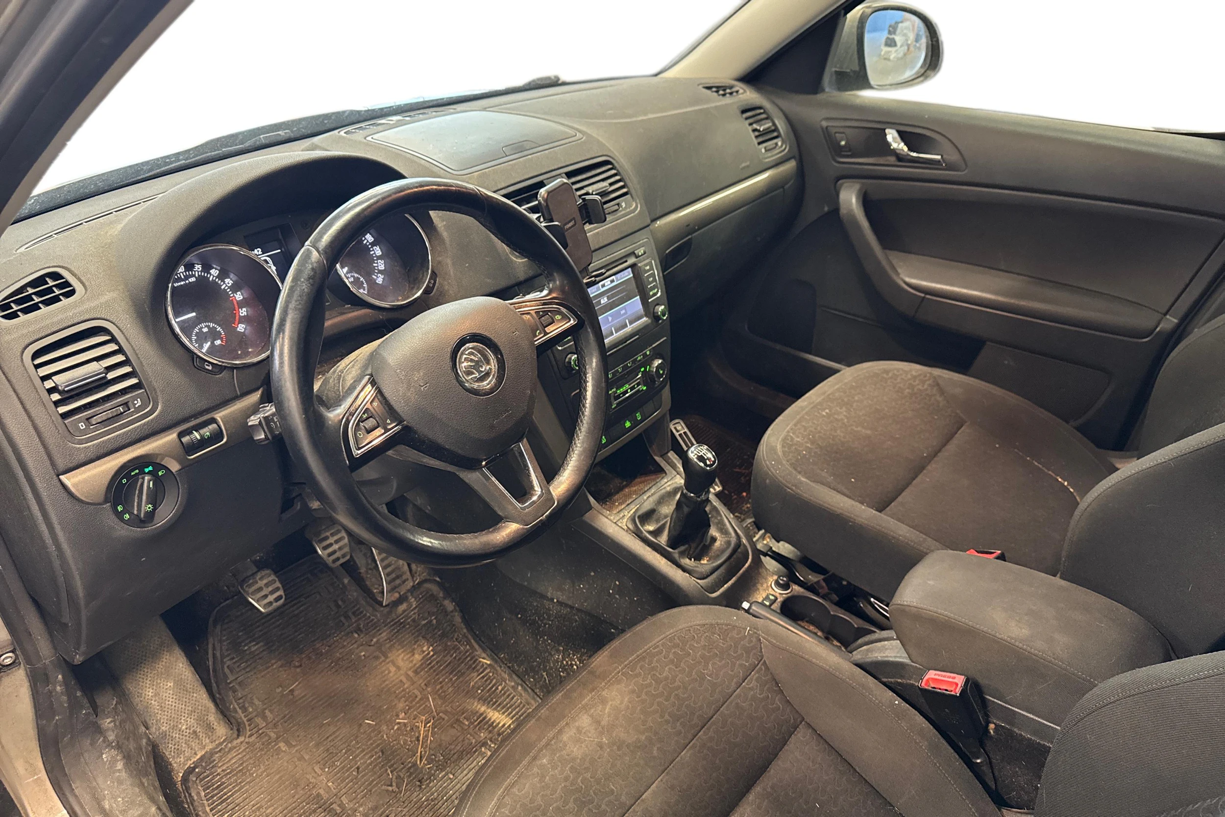 met. ruskea (beige) Skoda Yeti 2014 kuva 3.