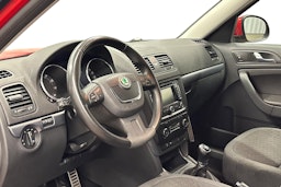 punainen Skoda Yeti 2014 kuva 7.