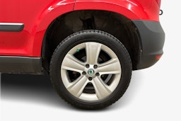 punainen Skoda Yeti 2014 kuva 11.