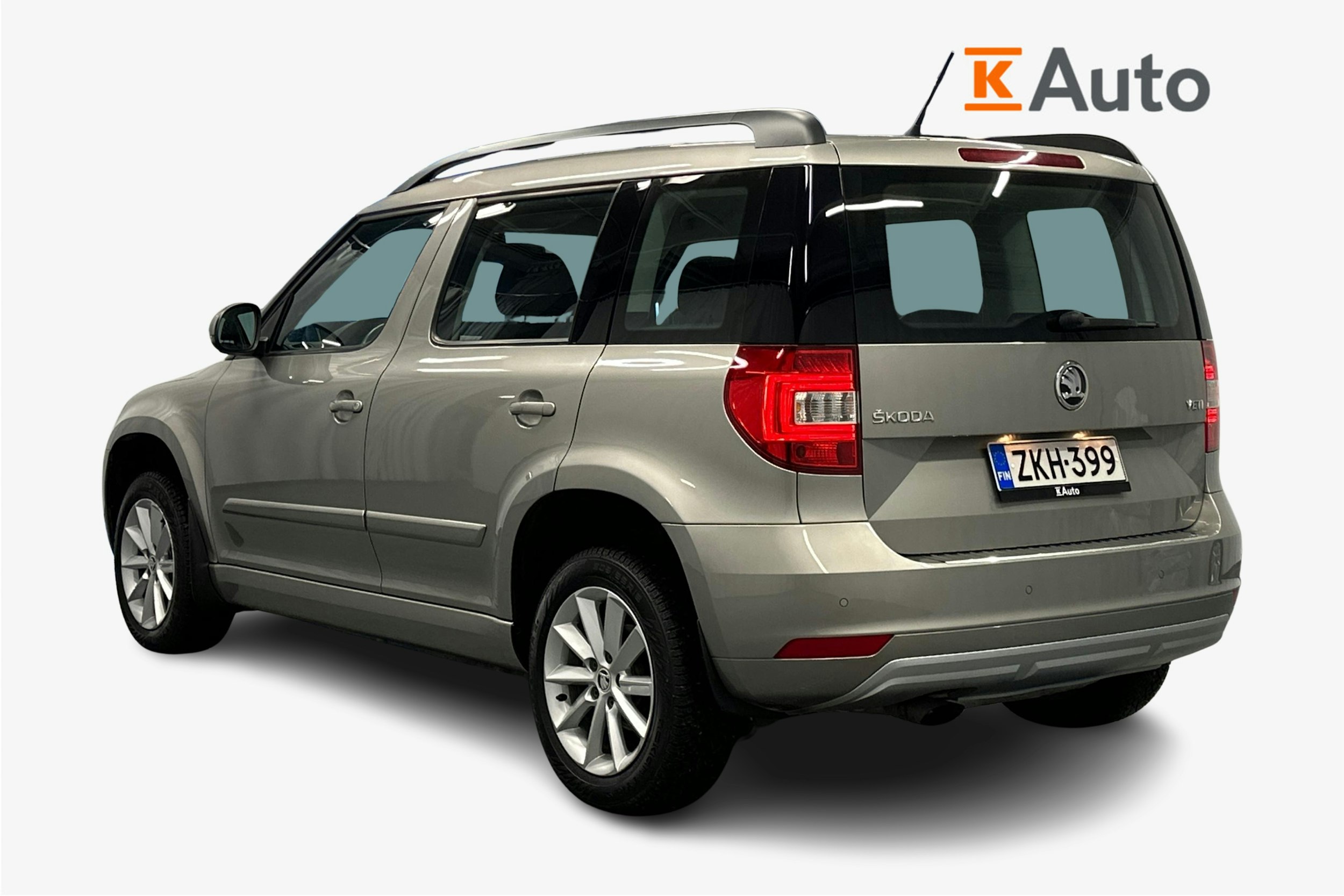 Ruskea (beige) Skoda Yeti 2014 kuva 2.